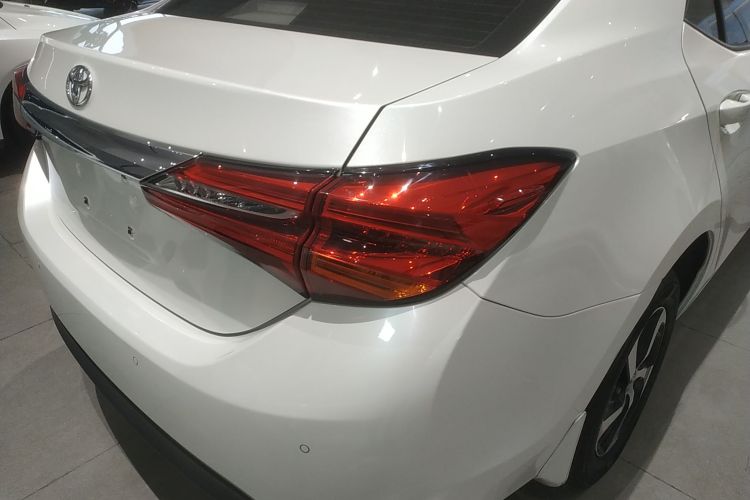 丰田 雷凌 2017款 改款 185T CVT精英版 国V车身外观6006