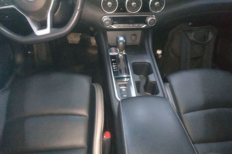 日产 轩逸 2022款 1.6L XL CVT悦享版中控内饰18