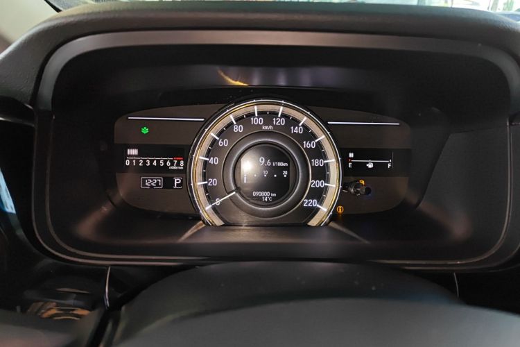 本田 艾力绅 2016款 2.4L 豪华版中控内饰14