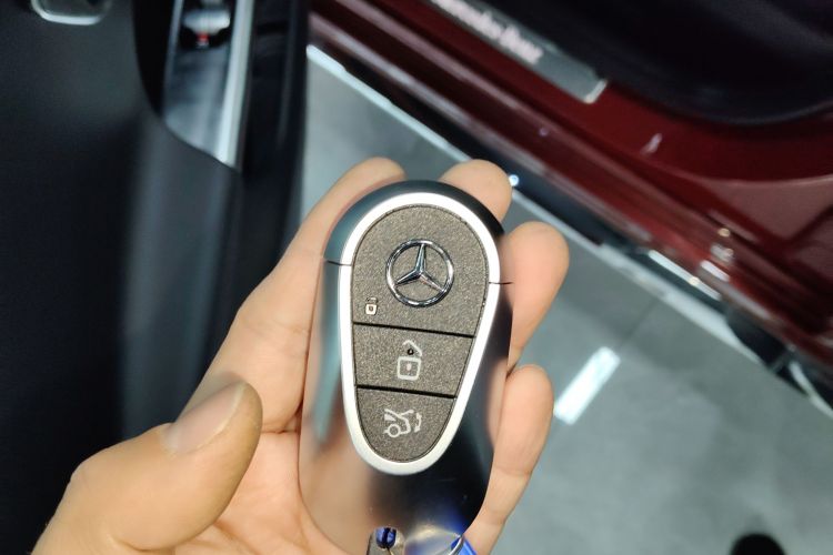 奔驰C级 2023款 改款二 C 260 L 运动版中控内饰11