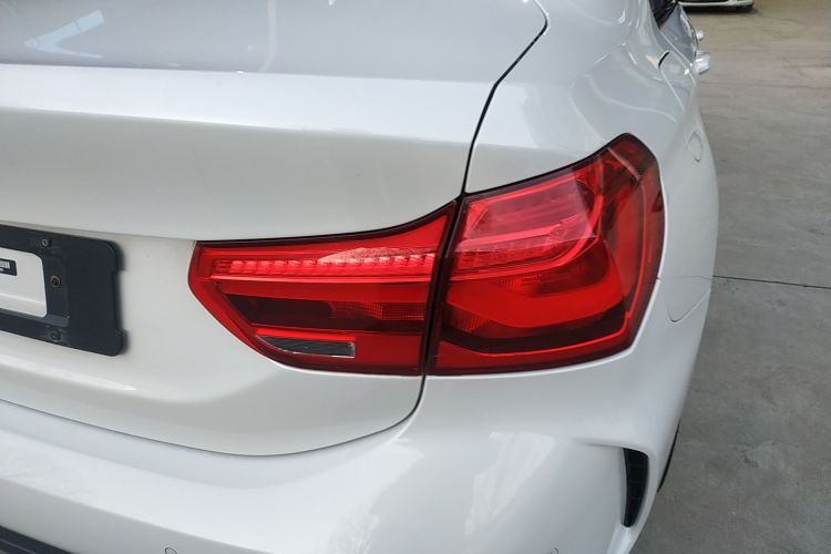 宝马1系 2021款 改款 125i M运动曜夜版车身外观6006