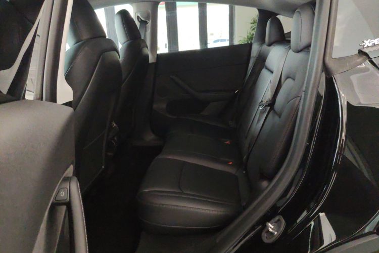 特斯拉 Model Y 2023款 长续航全轮驱动版中控内饰21