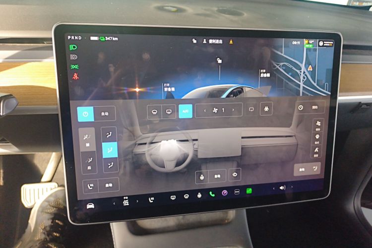 特斯拉 Model Y 2022款 改款 后轮驱动版中控内饰16