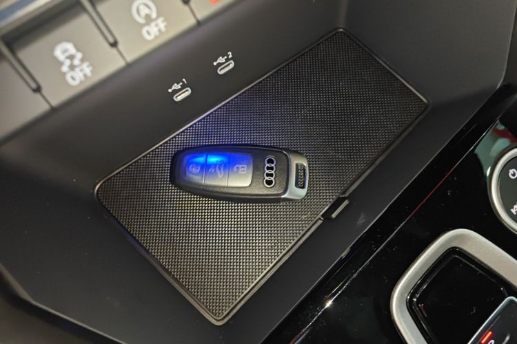 奥迪A3 2026款 A3L Limousine 35TFSI 飞驰尊享型中控内饰11