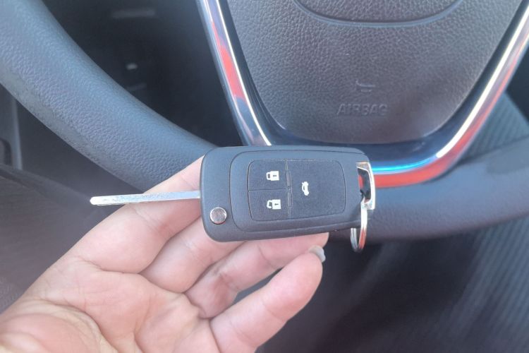 别克 英朗 2014款 XT 1.6L 自动时尚版中控内饰7001