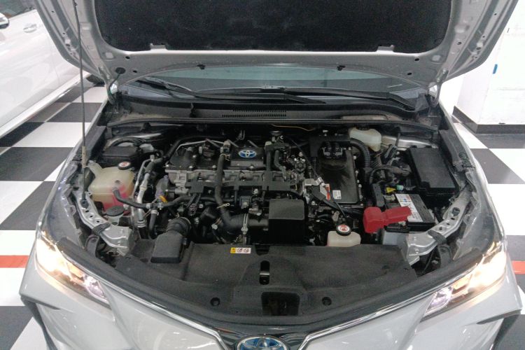 丰田 卡罗拉 2021款 双擎 1.8L E-CVT精英版机舱底盘24