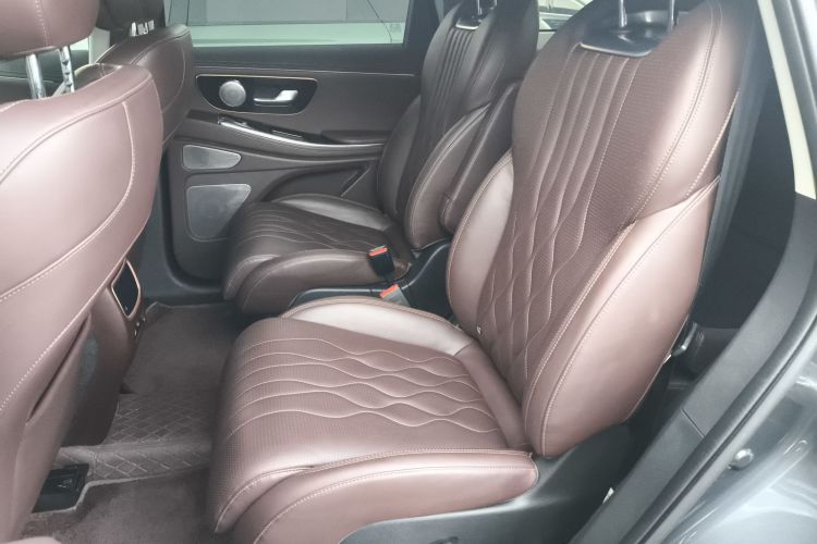 星途揽月 2023款 400T 四驱星尊版 6座中控内饰21