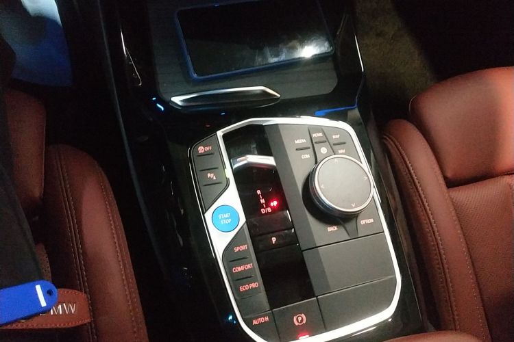 宝马iX3 2024款 领先型局部细节18