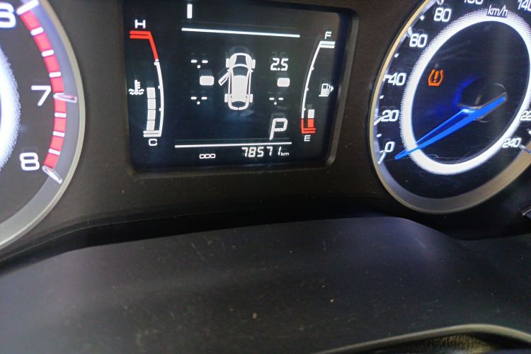 中国重汽VGV VGV U70 2020款 1.5T 自动智享精英导航版 7座中控内饰15