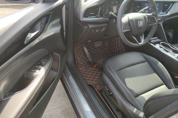 别克 君威 2024款 25T 超享版中控内饰7003