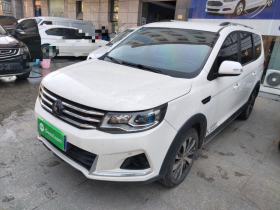 东风风行 风行SX6 2022款 1.6L 手动豪华型