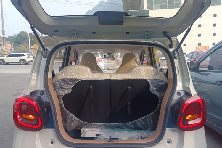 五菱汽车 宏光MINIEV 2025款 四门版 进阶款机舱底盘23