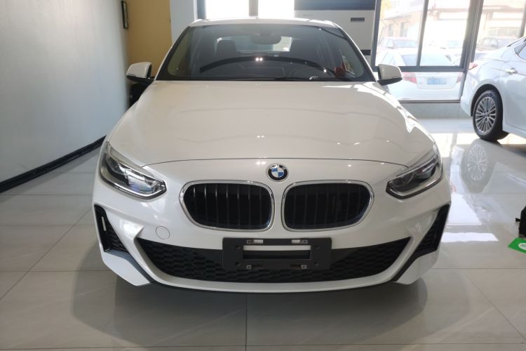 宝马1系 2021款 改款 120i M运动版车身外观6001