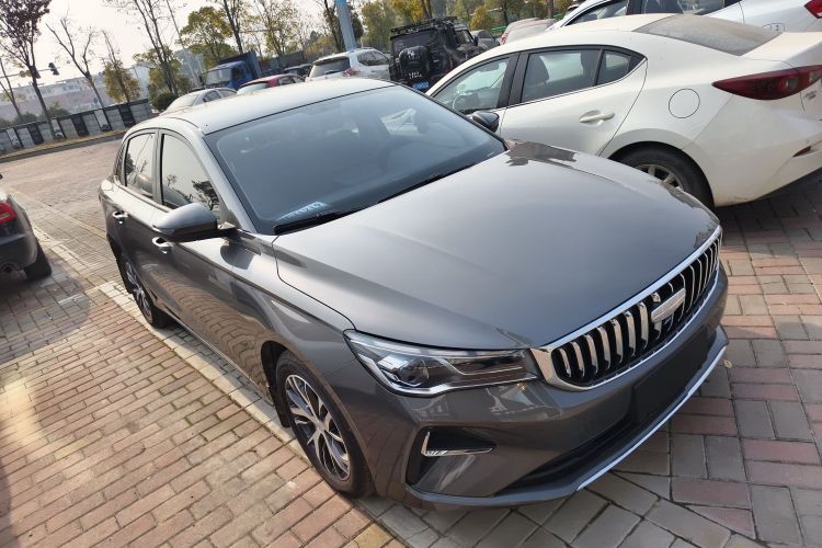 吉利汽车 帝豪 2025款 第4代 1.5L 手动龙腾版车身外观3