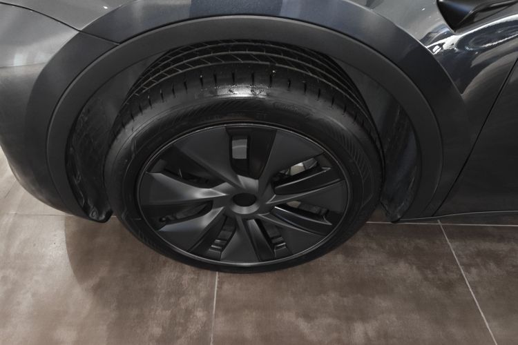 特斯拉 Model Y 2024款 后轮驱动版车身外观6007