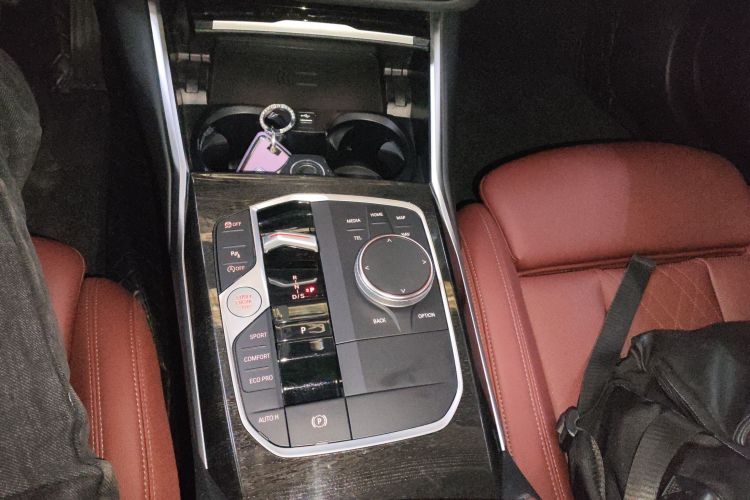 宝马3系 2023款 325Li xDrive M运动套装中控内饰18