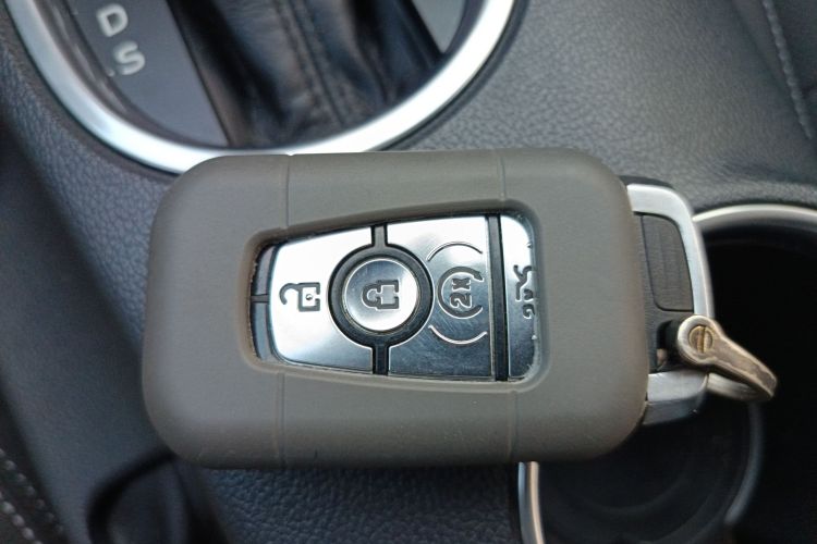 福特 Mustang 2021款 2.3T EcoBoost中控内饰7001