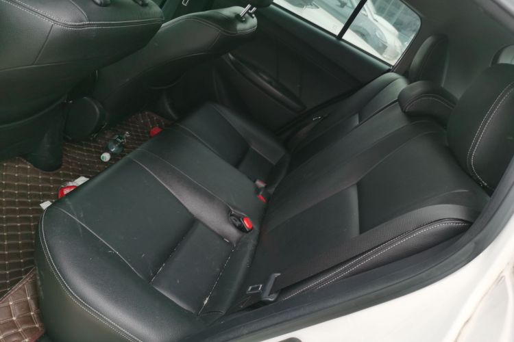 丰田 威驰FS 2017款 1.5L CVT锋驰版中控内饰21