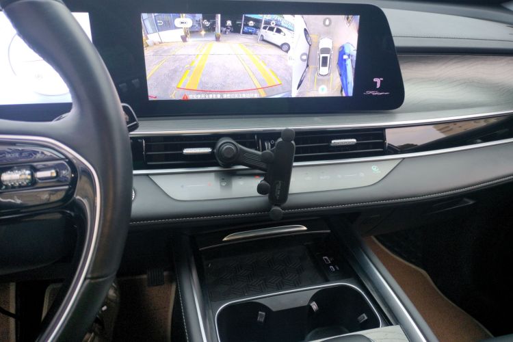 奇瑞 瑞虎8 PRO 2024款 冠军版 290T 两驱闪耀版 7座中控内饰16