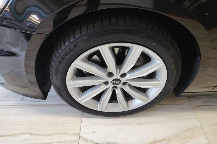 奥迪A6L 2022款 45 TFSI 臻选动感型车身外观35