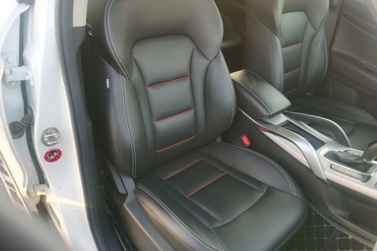 吉利汽车 博越 2018款 1.8TD 自动两驱智联型4G互联版局部细节41