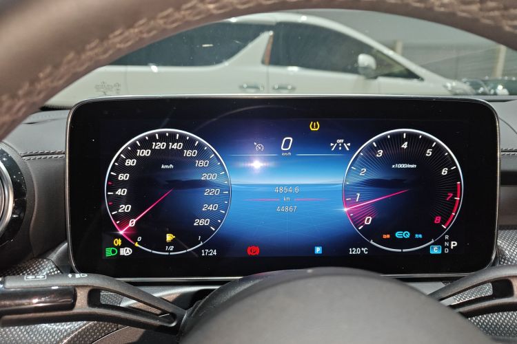 奔驰C级 2022款 C 260 L 运动版中控内饰14