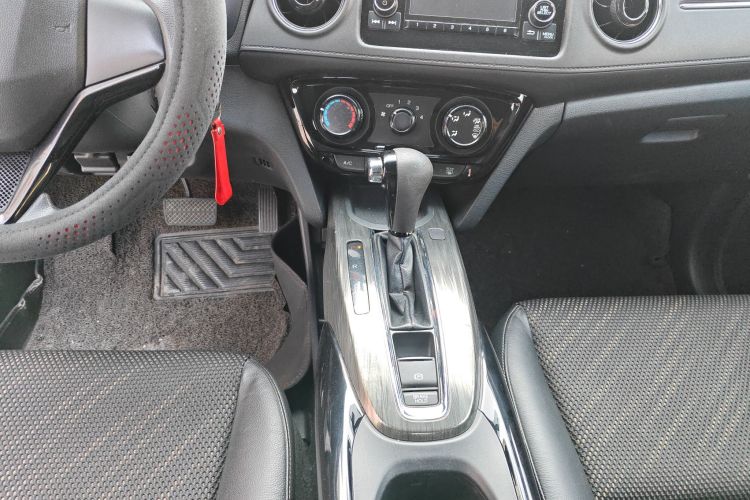 本田XR-V 2017款 1.5L LXi CVT经典版中控内饰18