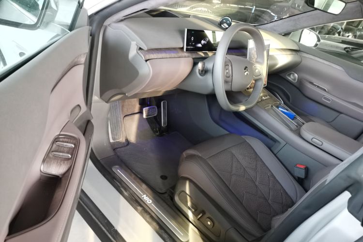 蔚来ET7 2024款 75kWh 行政版中控内饰7003