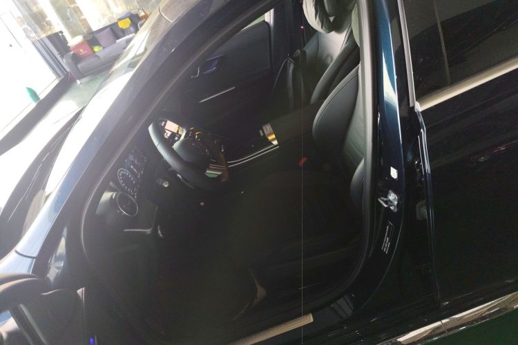 奔驰C级 2023款 改款 C 200 L 运动版局部细节19