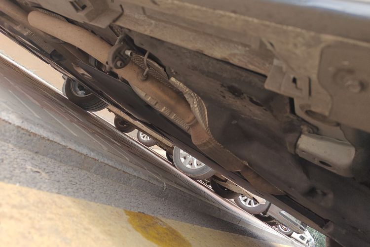 丰田 赛那SIENNA 2024款 2.5L混动 至尊版局部细节9001