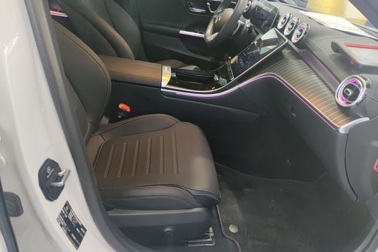 奔驰C级 2024款 改款二 C 260 L 运动版局部细节41