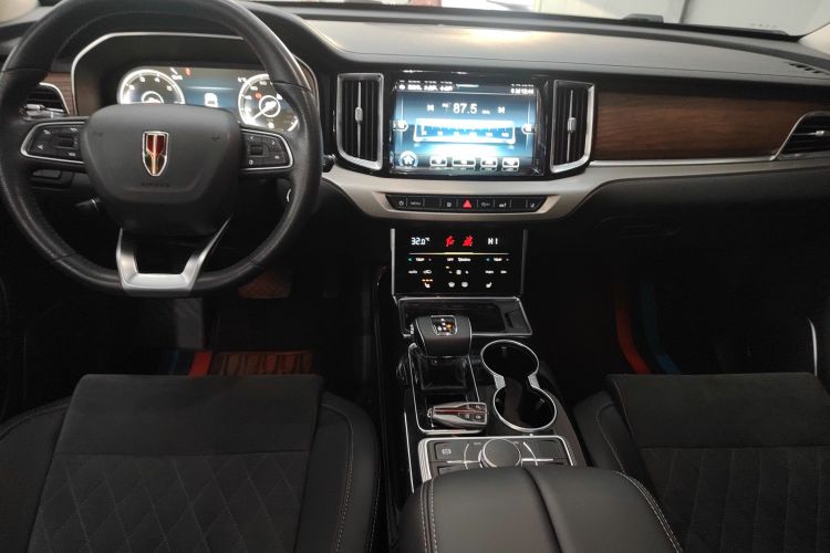 红旗HS7 2022款 2.0T DCT两驱智联旗享版 五座中控内饰18