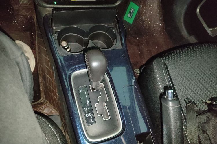 三菱 欧蓝德 2020款 2.0L 两驱畅行版 5座局部细节18