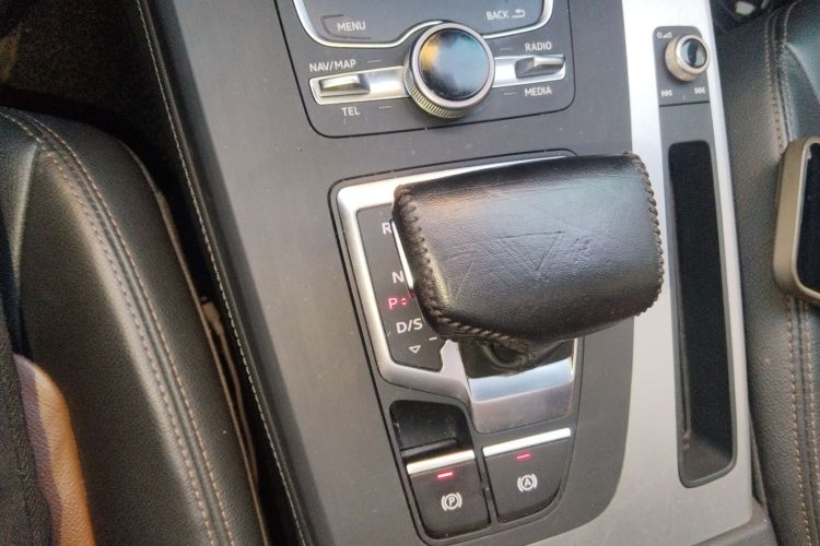 奥迪Q5L 2020款 40 TFSI 荣享时尚型局部细节18