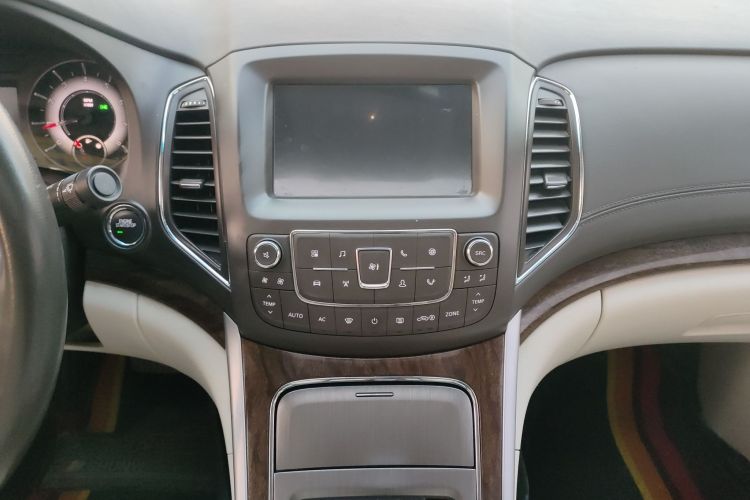 荣威950 2017款 30T 互联网旗舰版中控内饰16