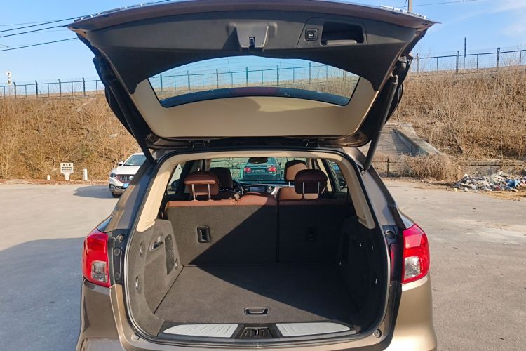 别克 昂科威 2017款 28T 四驱精英型机舱底盘23