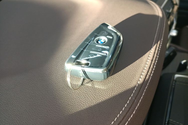 宝马5系 2023款 530Li 领先型 豪华套装中控内饰7001