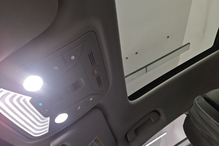 红旗HS5 2019款 2.0T 智联旗享四驱版局部细节22