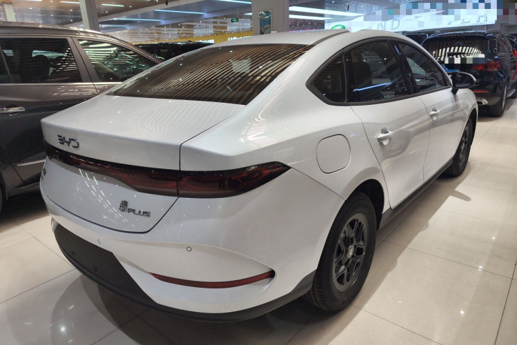 比亚迪 秦PLUS 2025款 DM-i 智驾版 128KM进取型车身外观6005