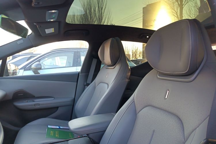 领克Z20 2025款 530km 后驱Max中控内饰22