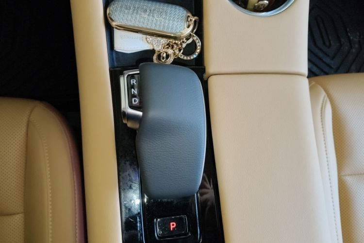 鸿蒙智行 问界M5 2022款 增程后驱标准版局部细节18