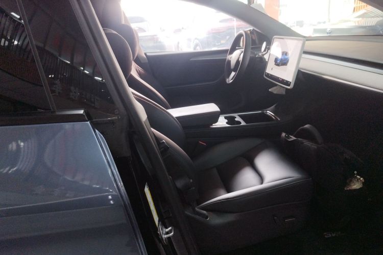 特斯拉 Model Y 2023款 后轮驱动版局部细节41