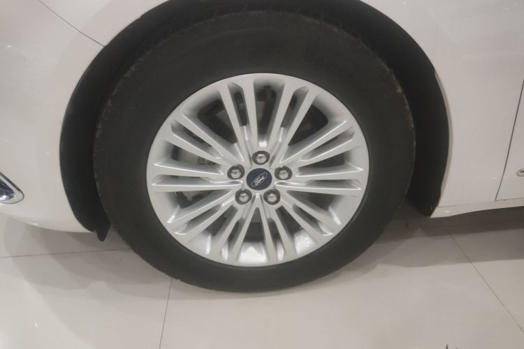 福特 金牛座 2017款 改款 EcoBoost 245 时尚型车身外观6001