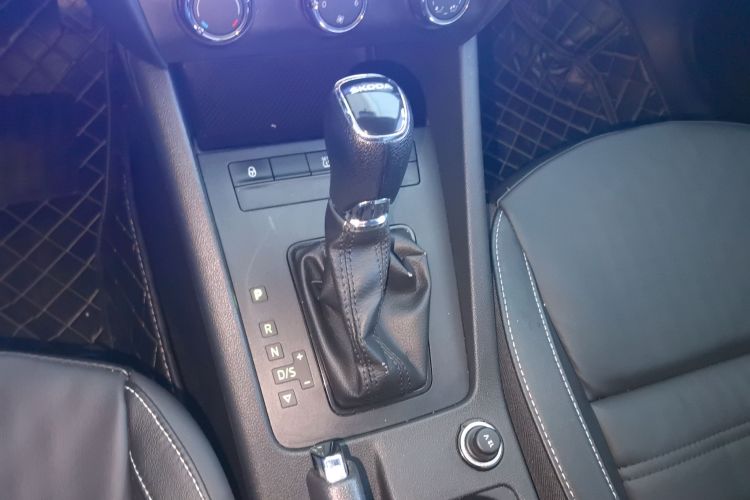 斯柯达 明锐 2017款 经典款 1.6L 自动标准版中控内饰18