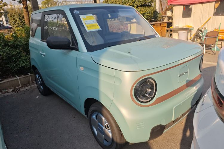 吉利银河 2024款 熊猫mini 200km 耐力熊车身外观3