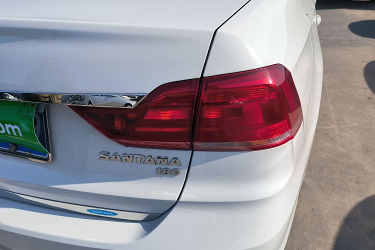 大众 桑塔纳 2016款 1.6L 自动舒适版车身外观9