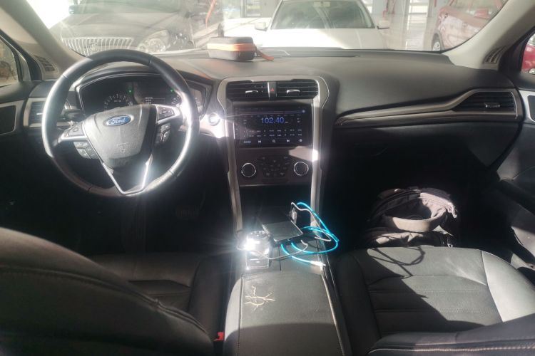 福特 蒙迪欧 2017款 EcoBoost 180 时尚型中控内饰12