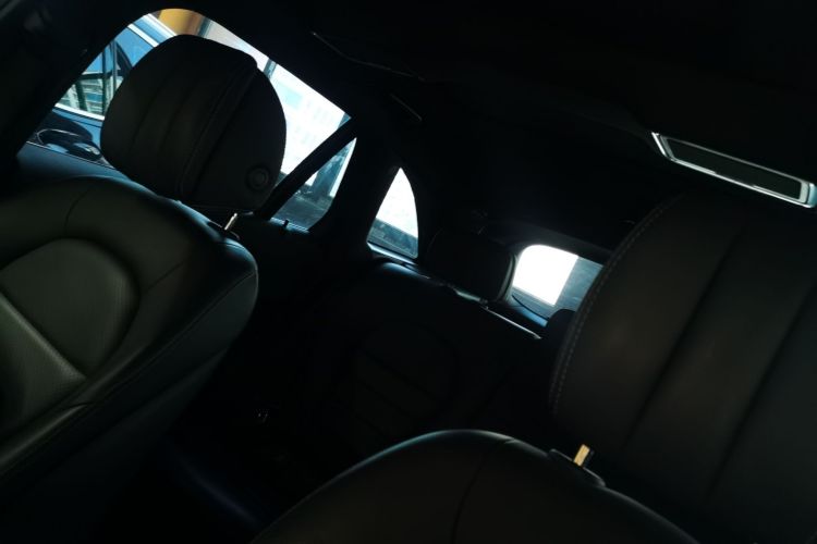 奔驰GLC 2019款 GLC 300 L 4MATIC 动感型局部细节22