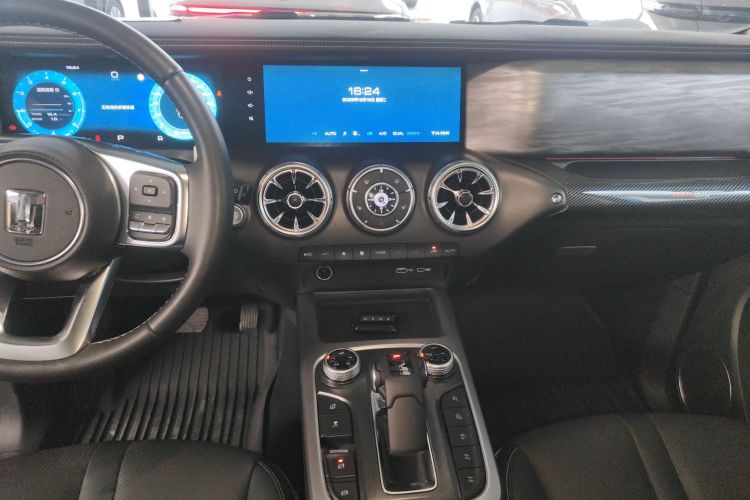 坦克300 2023款 越野版 2.0T 征服者中控内饰16