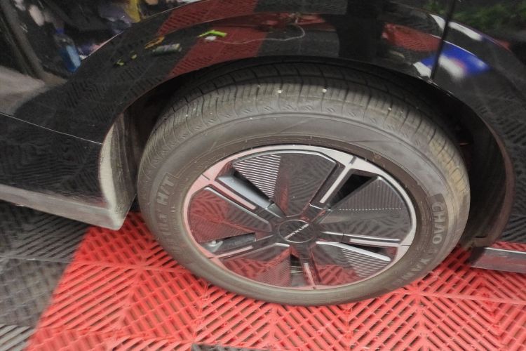 上汽大通MAXUS 大家7 2024款 超混 超长续航版 臻享版车身外观6006